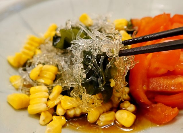 ０カロリー海藻麺を使ってプチプチ食感の美味しいサラダをはじめ５５６キロｃａｌ献立のご紹介 Limia リミア