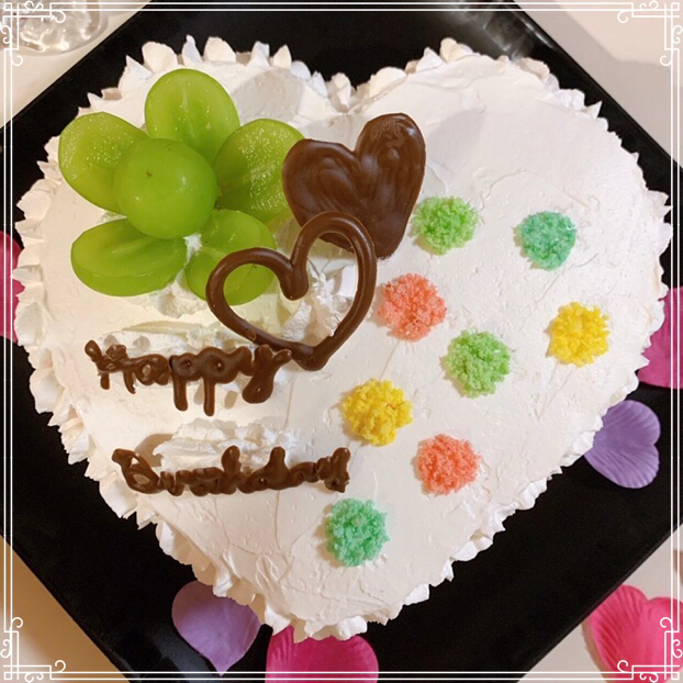 とまとが投稿したフォト 21歳娘のお誕生日 おめでとう ハート型4色ケーキ作りまし 19 10 08 47 56 Limia リミア
