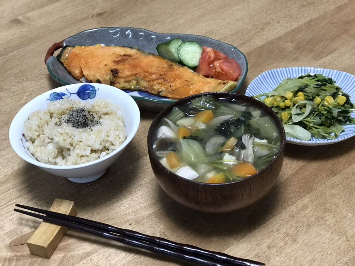 吉田理江が投稿したフォト いつの日かの夕ご飯 メインは 鮭の西京焼きです サブは 04 11 17 16 10 Limia リミア