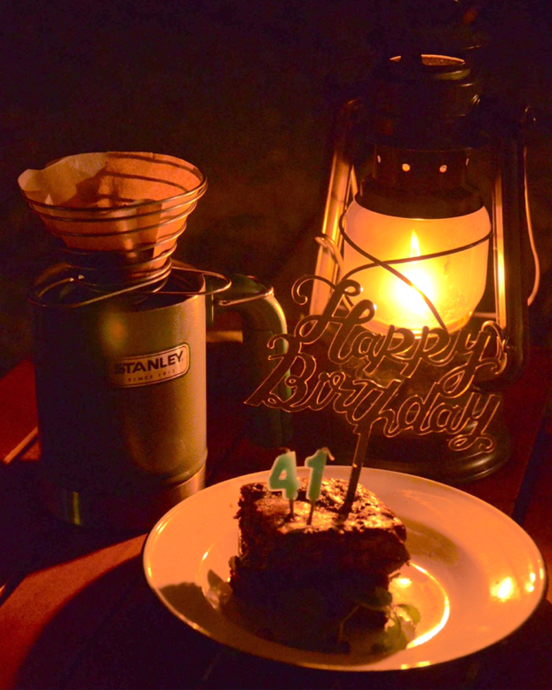 ぶーちんが投稿したフォト キャンプ場でケーキを作り 誕生日のお祝いしました W 19 05 27 09 16 28 Limia リミア