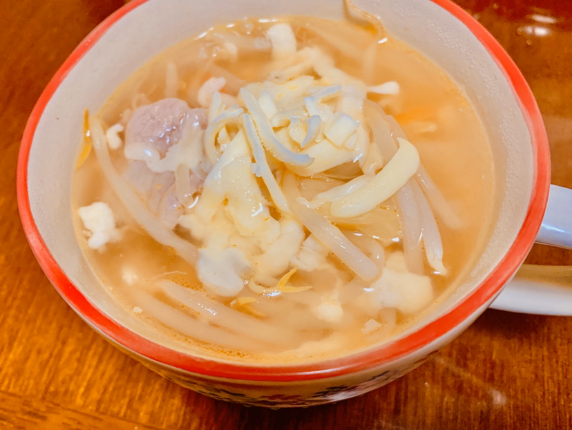 Yu が投稿したフォト 寒い日は暖かいスープ もやし キャベツ にんじん ぶた肉 02 10 19 16 37 Limia リミア