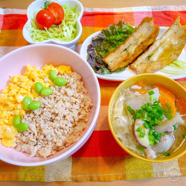 Pipiが投稿したフォト 鶏そぼろ丼 豚汁 厚揚げのしそチーズ 今 19 04 10 00 16 14 Limia リミア