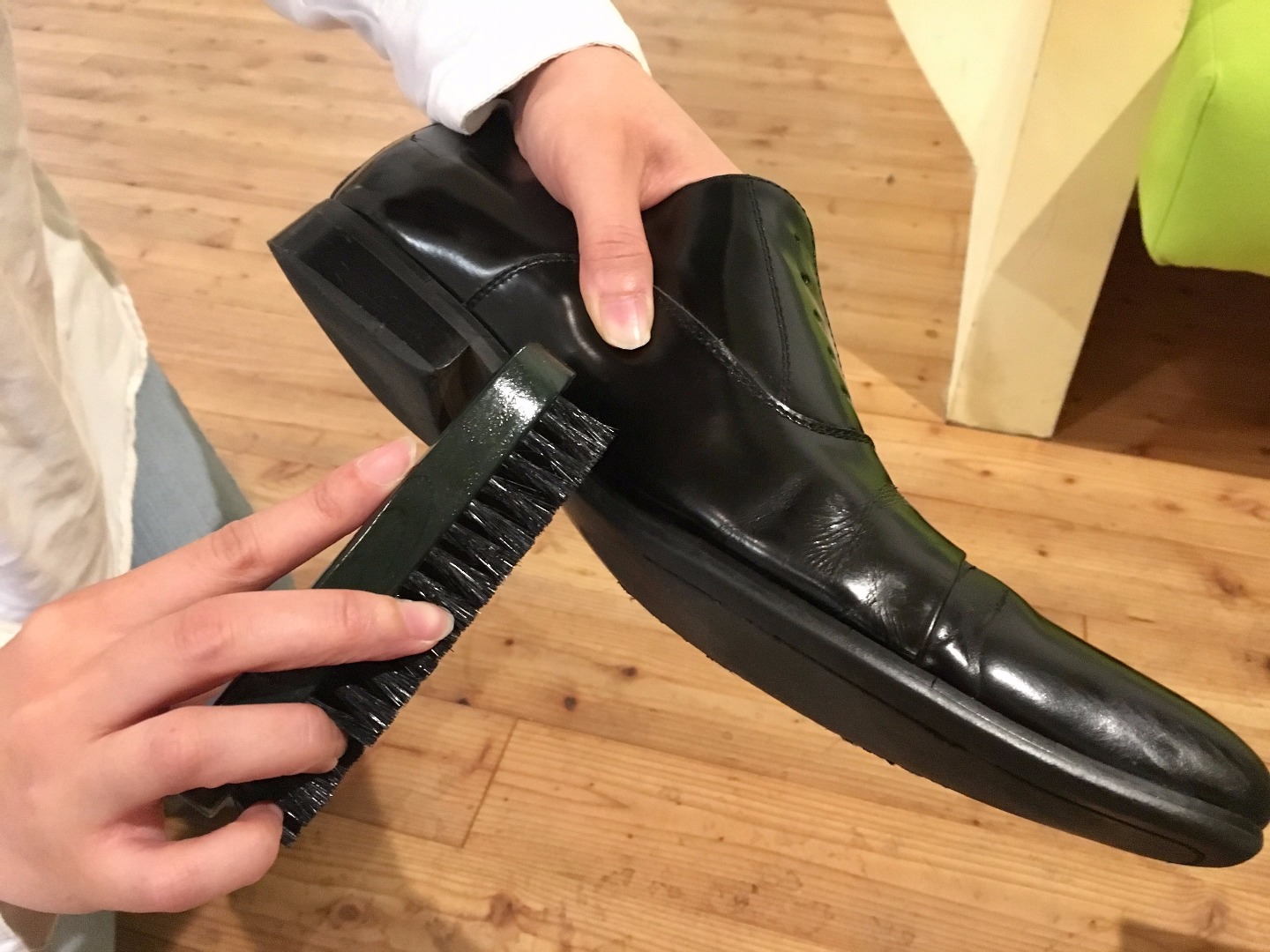 簡単 革靴をきれいに保つ方法4ステップを教えます お手入れ頻度も Limia リミア