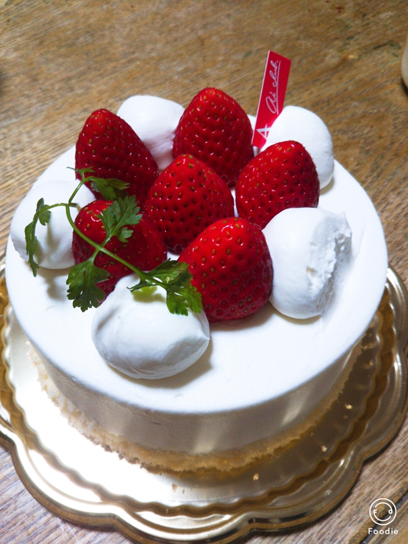 えみちぃが投稿したフォト 娘ちゃん念願のホールケーキ 一番小さなホールしたものの 18 12 03 21 19 14 Limia リミア