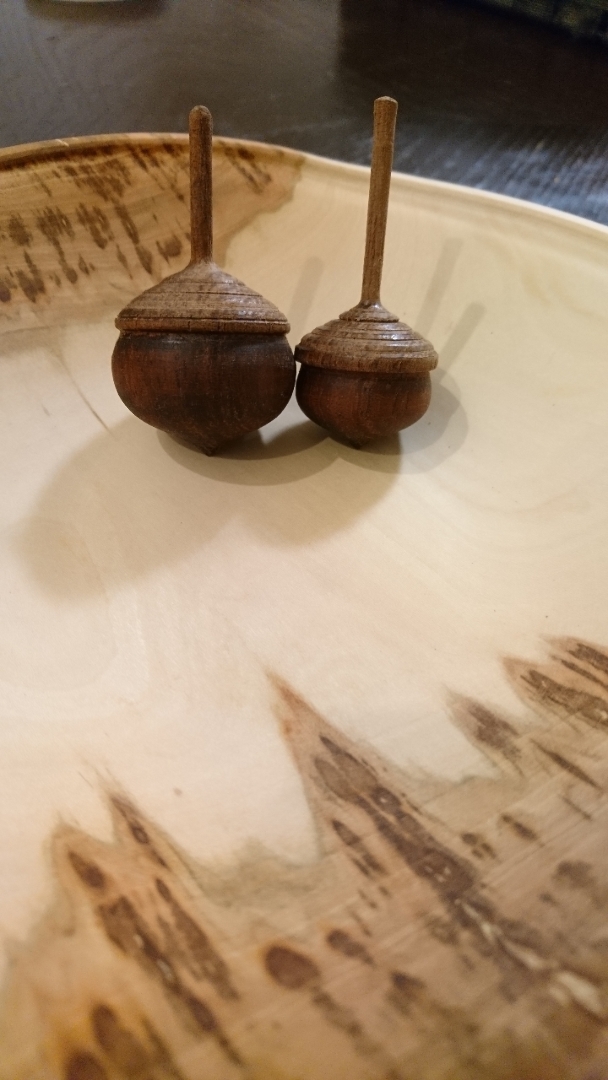 Takimoが投稿したフォト 木で作ったどんぐりのコマです 木工旋盤で作った物で 18 12 17 12 32 53 Limia リミア