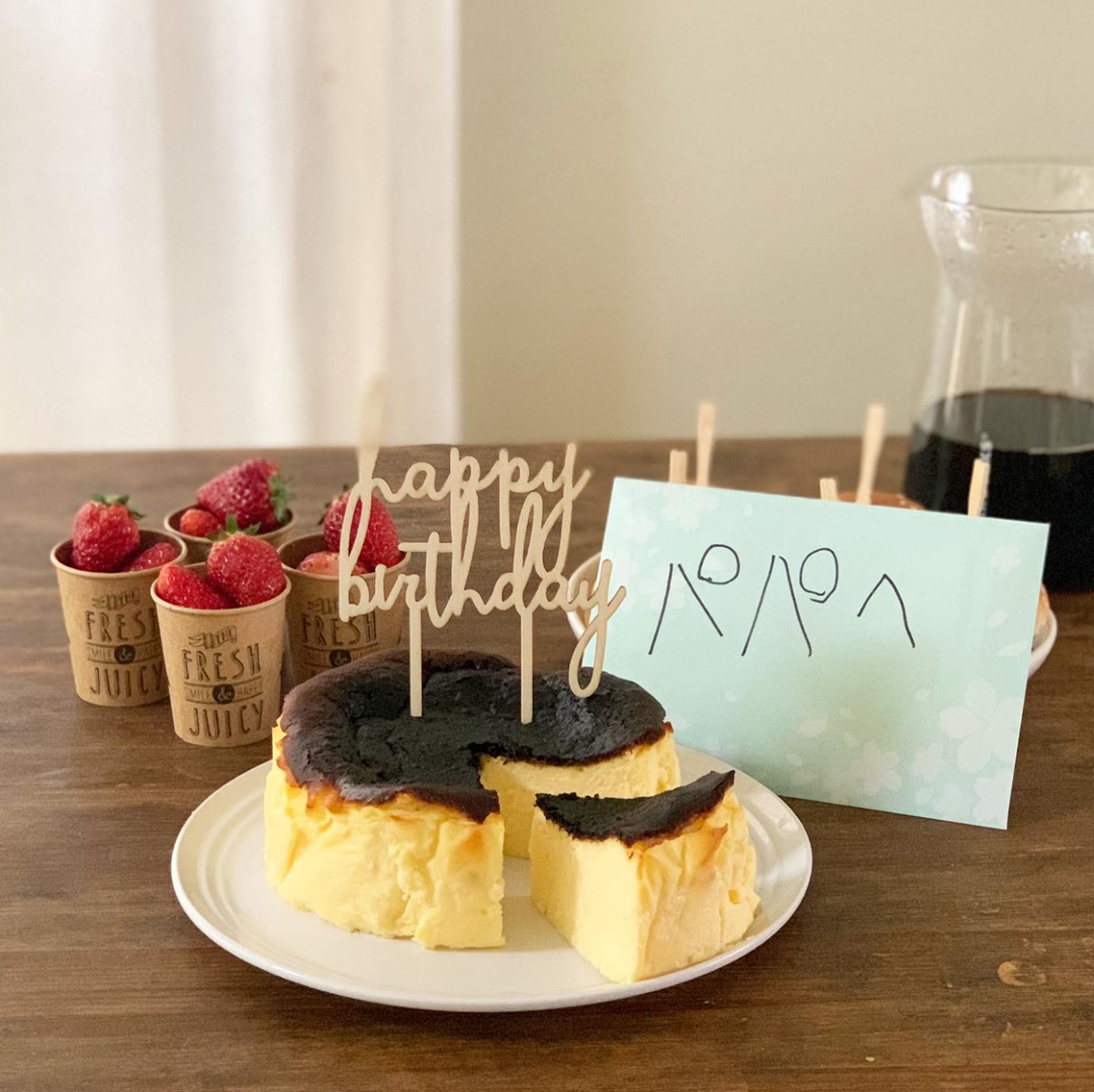 Misatoが投稿したフォト 旦那の誕生日ケーキ バスク風チーズケーキにしました 上の 03 29 19 43 08 Limia リミア