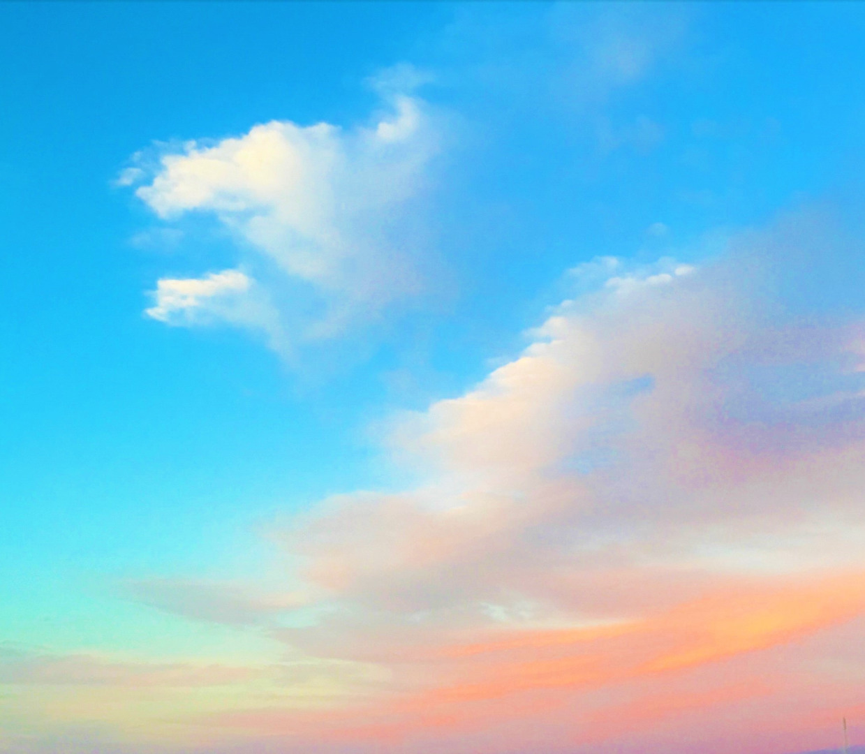 思考の整理収納塾 が投稿したフォト 夕焼けに染まった雲 ピンク色が可愛いですね 夕日を反対側 19 07 26 12 52 43 Limia リミア