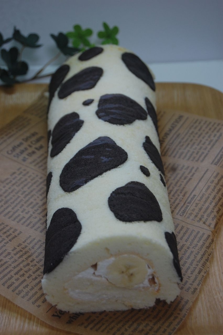 Mitsuyodo が投稿したフォト 牛柄のロールケーキを作りました 卵白のみで生地を焼き バナ 07 13 13 13 08 Limia リミア