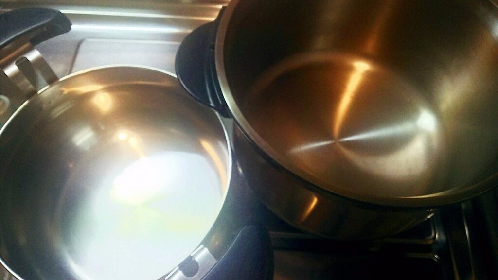 セスキ炭酸ソーダでカレーの鍋を煮洗い 重曹とセスキの違い Limia リミア