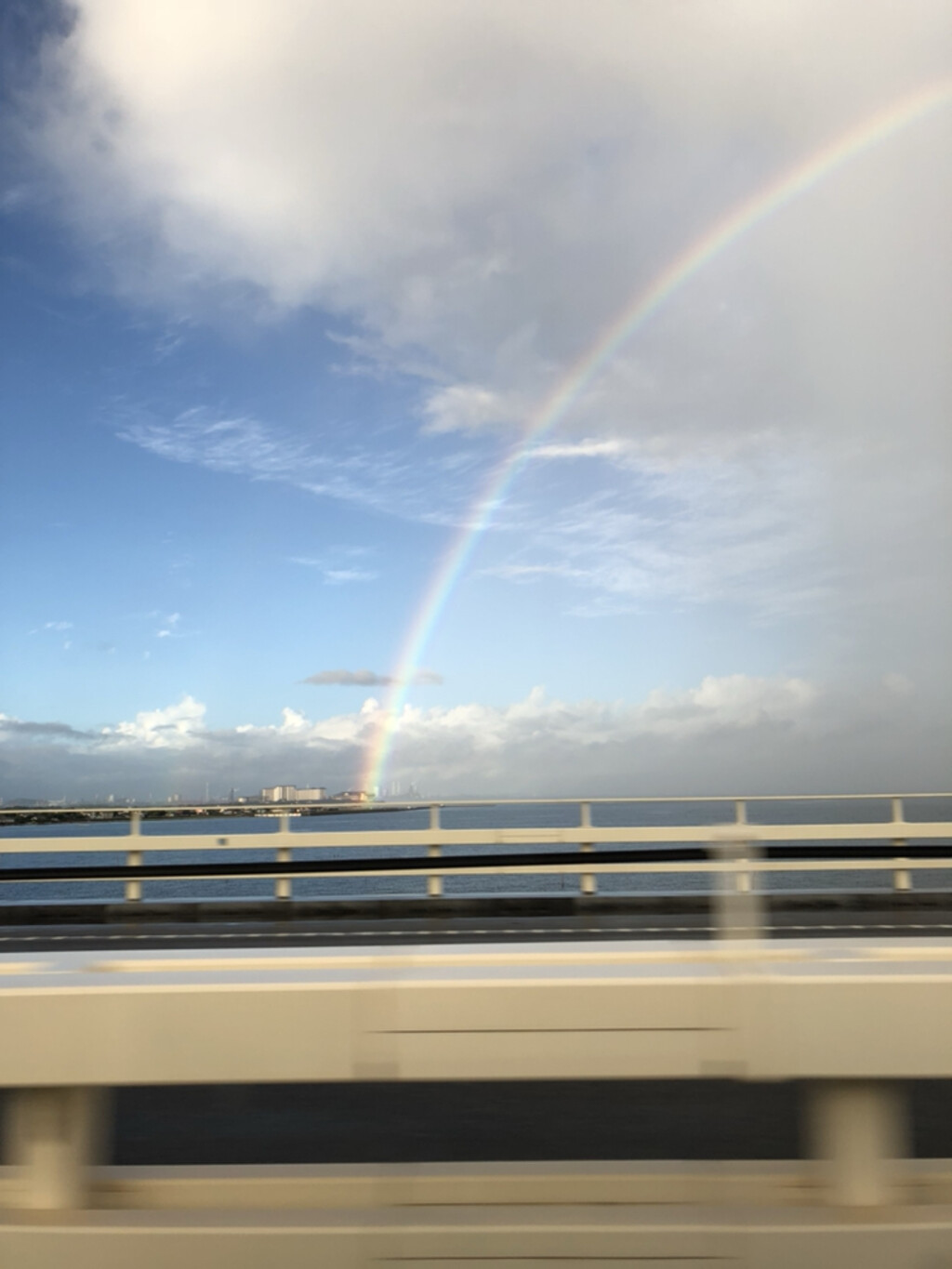 Futabaが投稿したフォト 今年の夏は一回だけ海に行ったのですが たまたま行く道で虹を見 18 11 23 10 02 45 Limia リミア