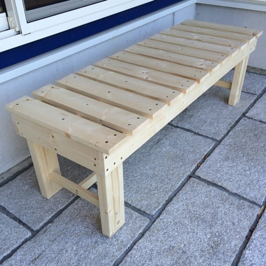 用途に合わせた木製ベンチの作り方 丈夫な固定型と軽量移動型