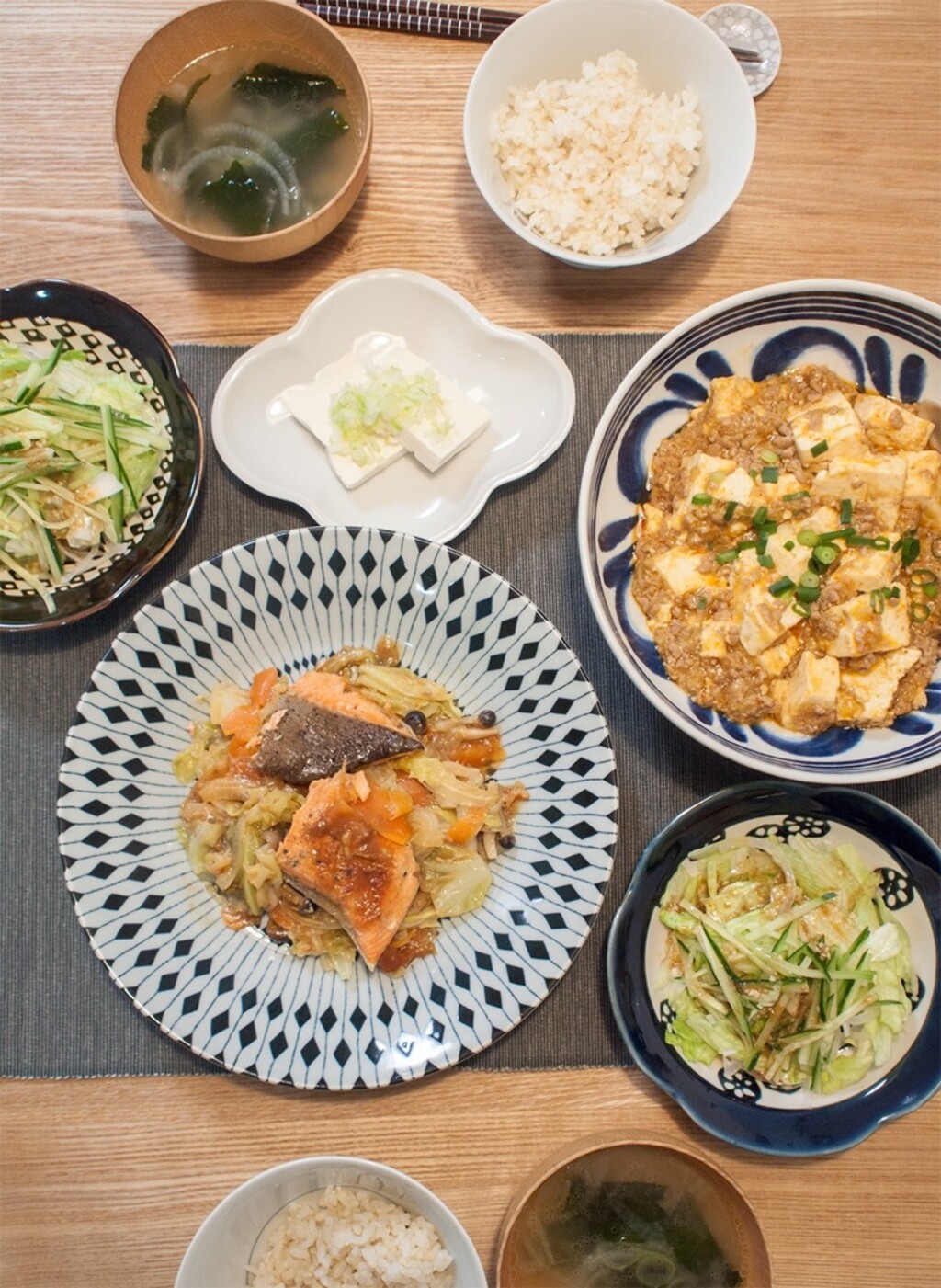 Uchiblogが投稿したフォト ある日の晩ごはん 手作り麻婆豆腐 鮭のちゃんちゃん焼 18 10 31 12 51 19 Limia リミア