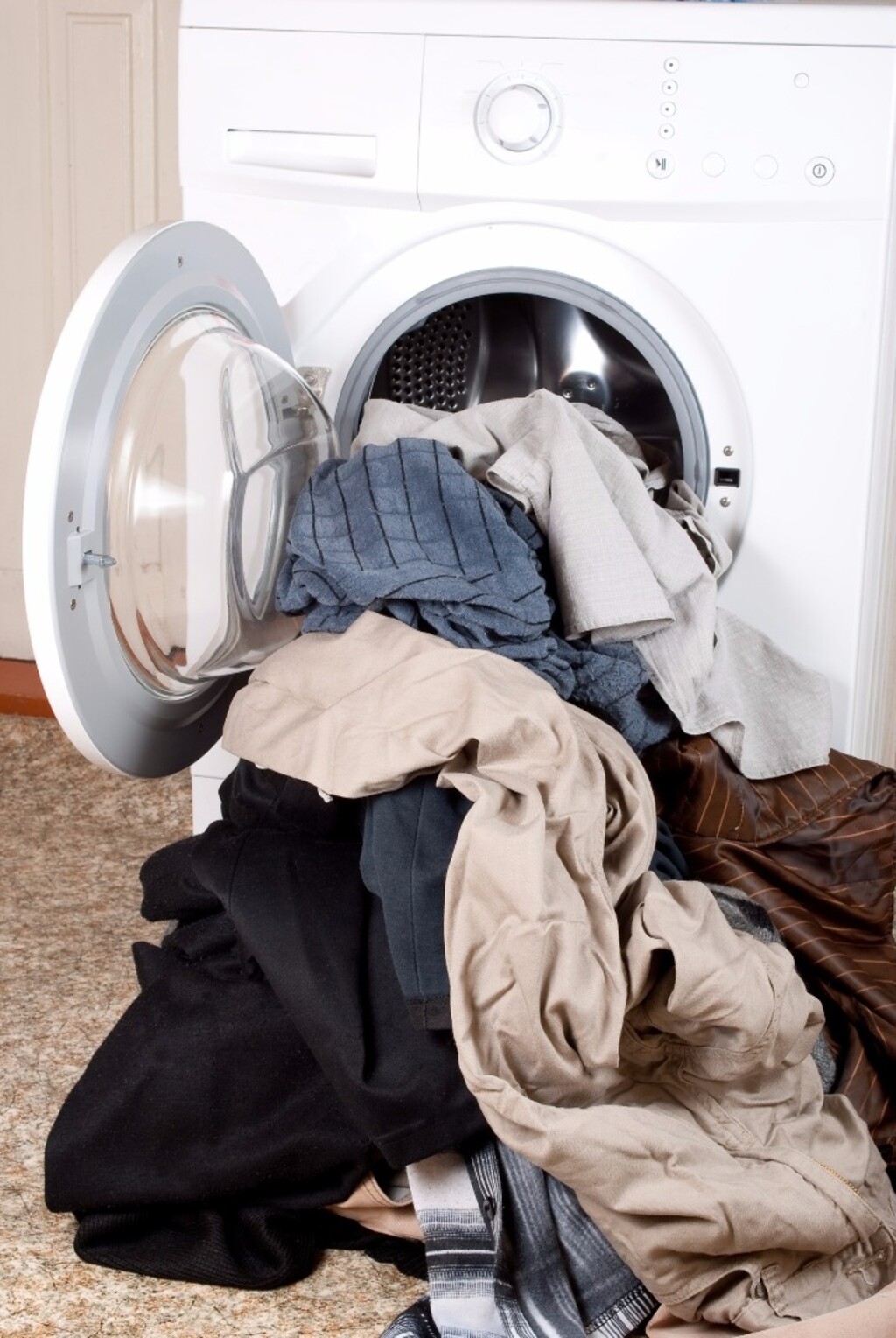 自分の家庭に適した洗濯機の選び方って アンケートで分かる大きさの目安や使用感 Limia リミア