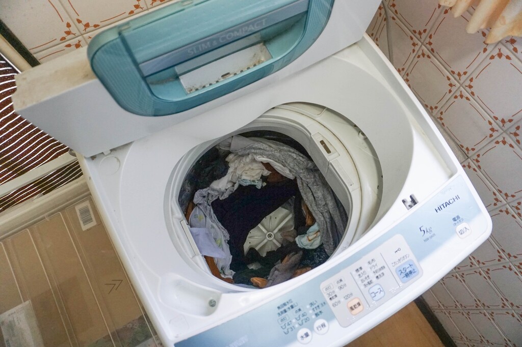 洗濯機が臭い原因は 4つのng行動と対策方法を知ってカビ臭さや下水臭を撃退 Limia リミア