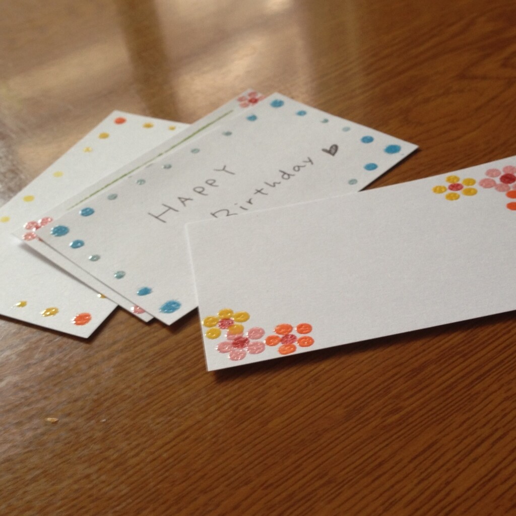 いつもと一味違う 手作り誕生日カード バースデーカード の作り方８選 画像付き Moovin ムービン