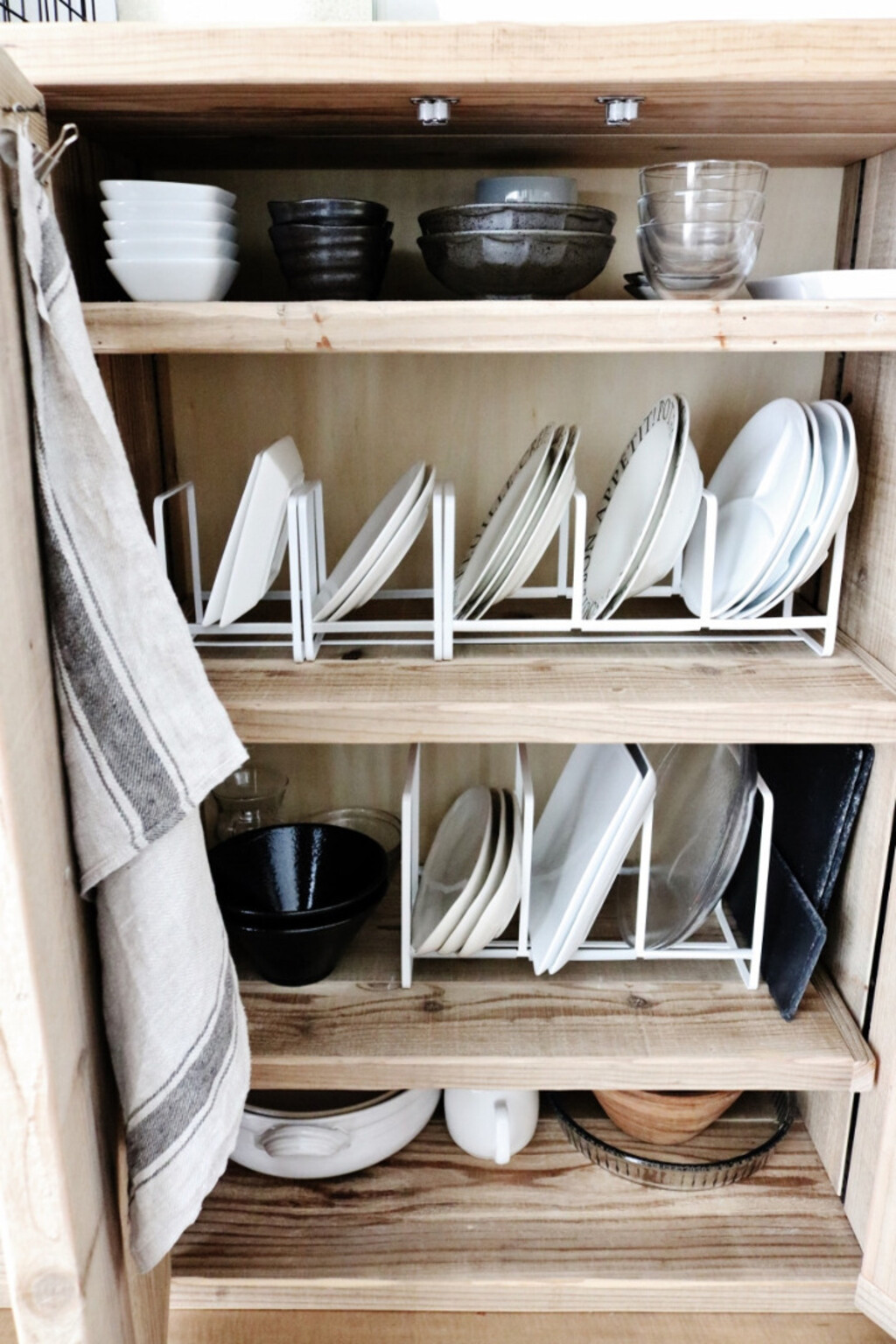 キッチンのシンク下に食器を賢く収納しよう おすすめアイデア7選 Limia リミア