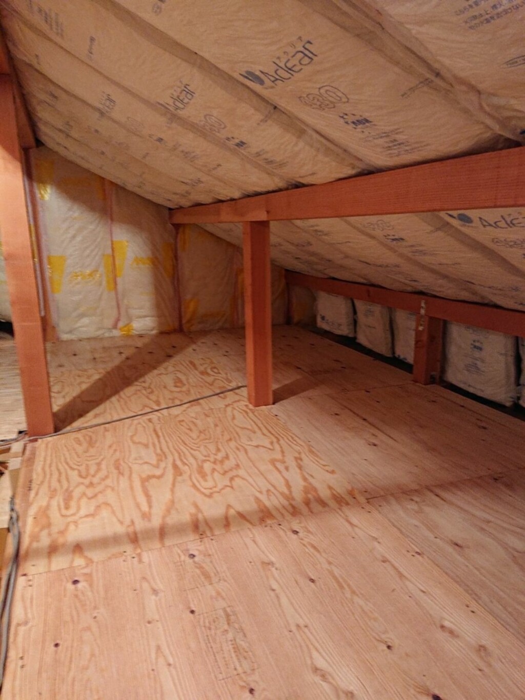 ひでが投稿したフォト 小屋裏diy 床を14畳張りました 02 01 18 12 40 Limia リミア