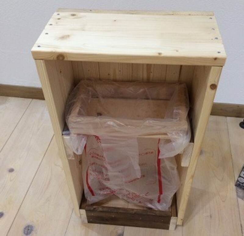 おしゃれなカフェ風ゴミ箱の作り方 ゴミを見せないインテリアダストボックス Limia リミア