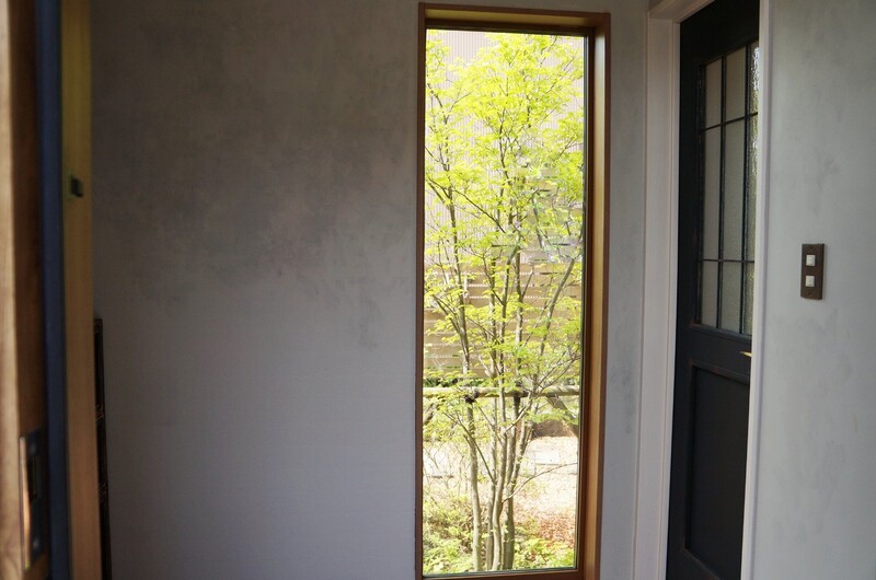 Diyで玄関リノベ 壁をモルタル風に見せる簡単ペイント技 エイジング塗装でかっこいい空間作り Limia リミア