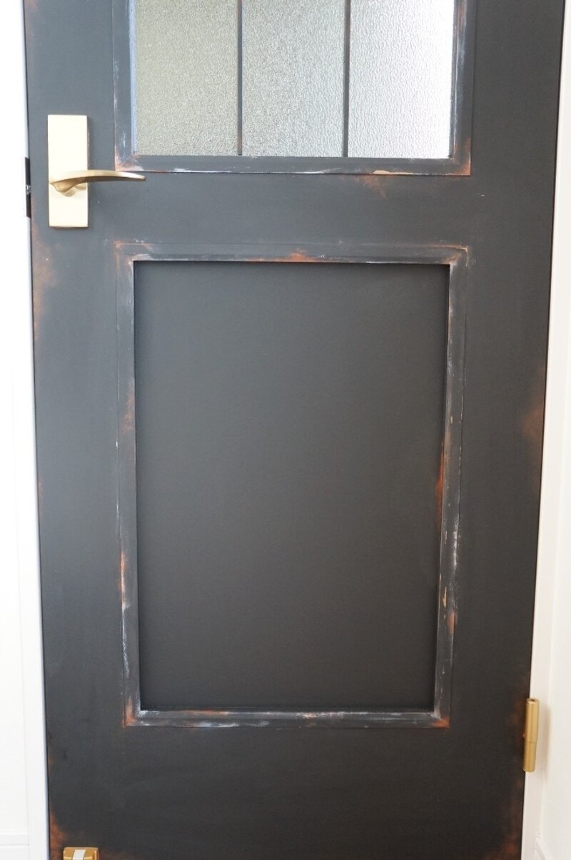 Diy 剥がれにくい塗装方法とは プリント合板のドアをペイント Limia リミア