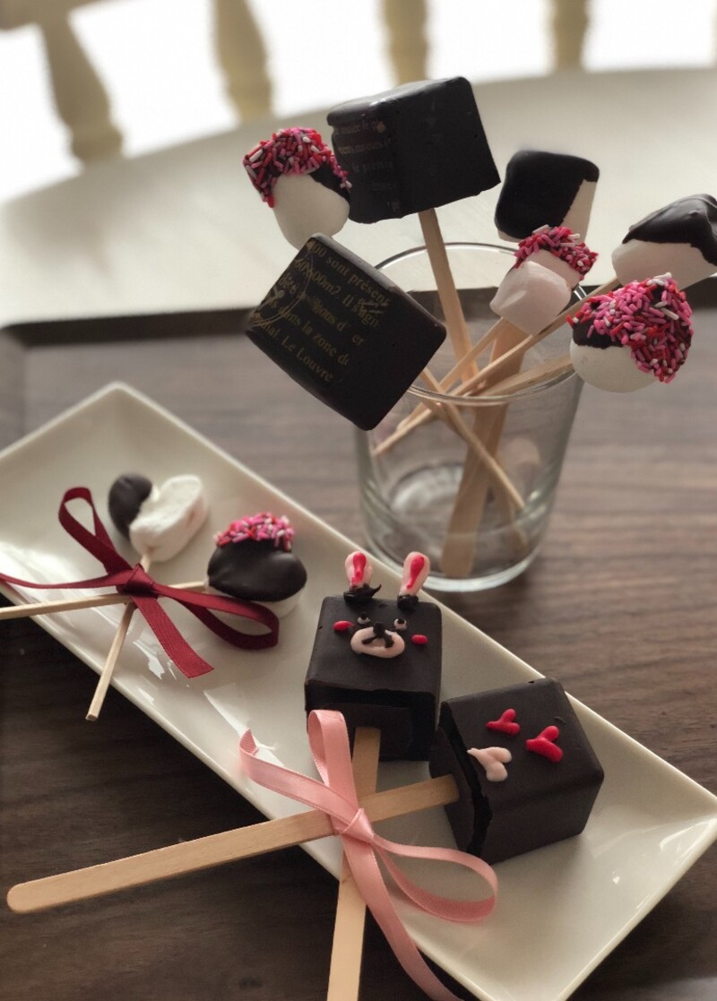 100均手作りチョコレシピ セリアグッズで簡単ホットチョコレートスティックの作り方 バレンタインに Limia リミア