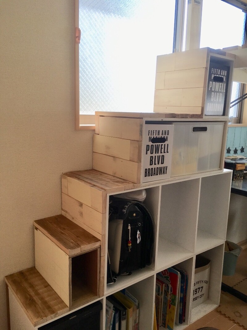 子ども部屋改造 ロフトベットの収納できるカラーボックスの階段 Limia リミア