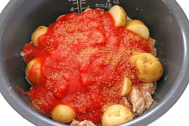 炊飯器で水なしこくうま 鶏肉がとろけるチキンカチャトーラ Limia リミア