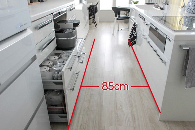 対面キッチンの通路幅はどのくらい必要 通路幅のメリットとデメリット Limia リミア