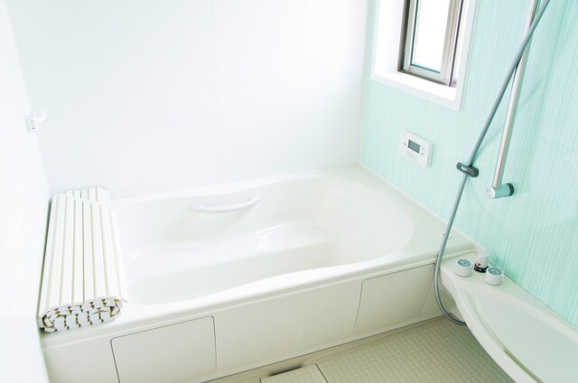お風呂掃除は クエン酸 と 重曹 がおすすめ 場所別の掃除方法を実践公開 Limia リミア