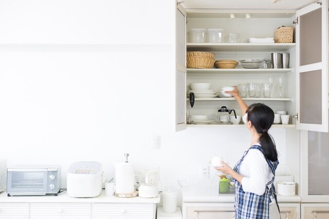 キッチンペーパーホルダー 簡単　便利　ステンレス　キッチン　収納　かわいい