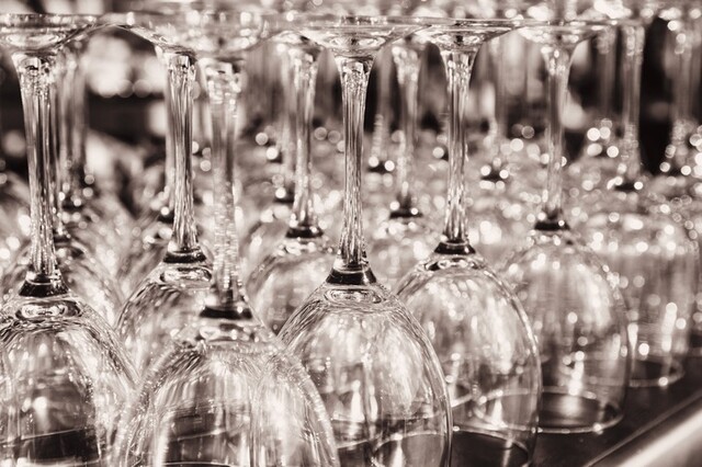 ワイングラスをおしゃれに収納したい 収納方法と便利アイテムを紹介 Limia リミア