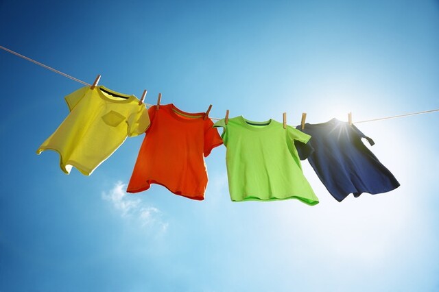 お気に入りの服を守る 洗濯物の色移りの落とし方と防ぐ方法を紹介 Limia リミア