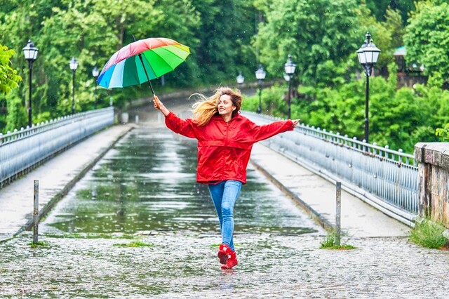 かわいい傘や傘カバーで雨の日を楽しく おしゃれなアイテムを紹介 Limia リミア
