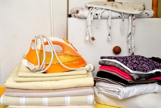 クローゼットの収納方法とは 布団や衣類から小物まで便利に収納しよう Limia リミア