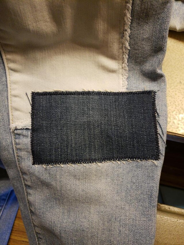 当て布をあえて表にして穴補修 パッチワーク風のおしゃれジーンズに変身 Limia リミア