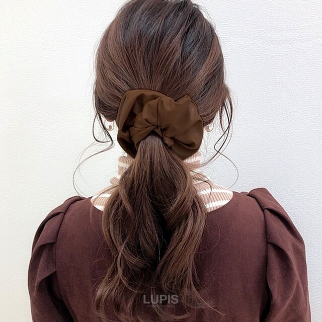 本当は秘密にしたい、秋冬とっておきのレザーヘアアクセサリー5選♡｜LIMIA (リミア)