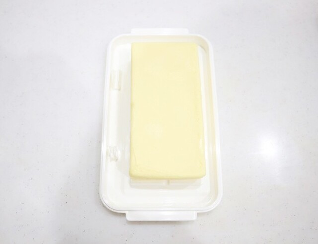 バターのお悩みを解消 カットも保存も出来る便利なバターケース Limia リミア