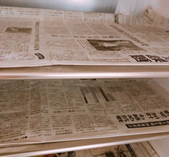 お掃除簡単 冷蔵庫の中に新聞紙を使うアイデア Limia リミア