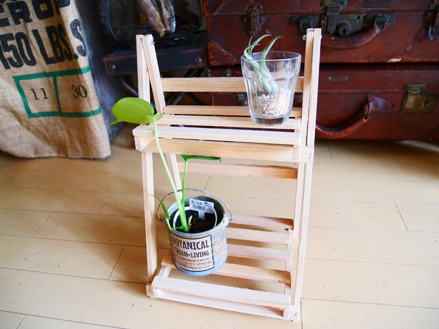 ダイソーの木製花台のクオリティーがすごい プレートを付けるだけ簡単リメイク Limia リミア