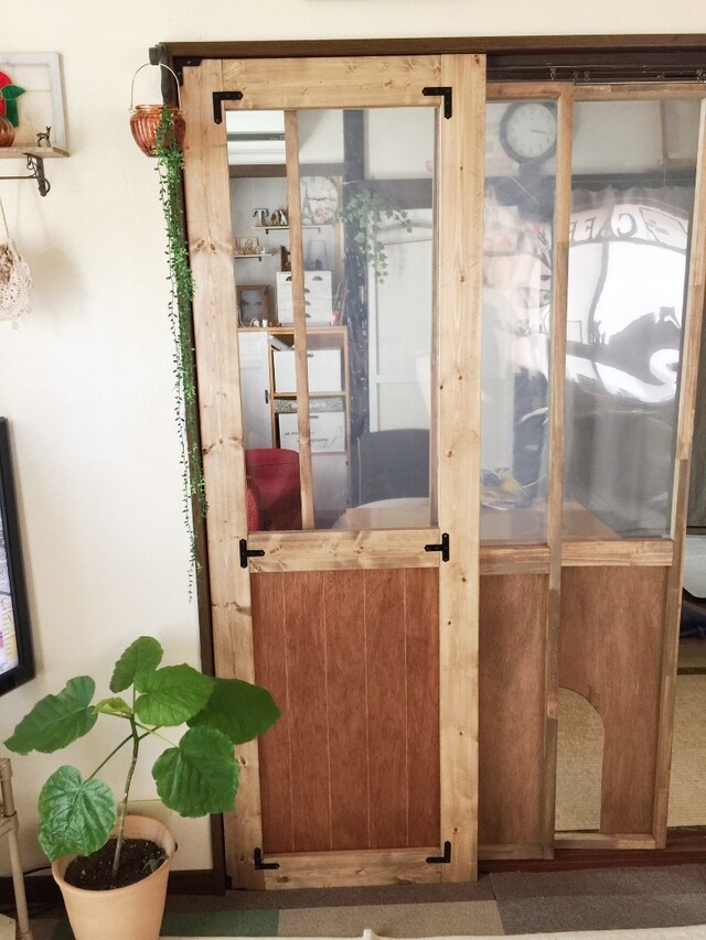 リビングと和室の仕切り 襖代わりのスライドドアをカーテンレールを使って簡単作製 Limia リミア