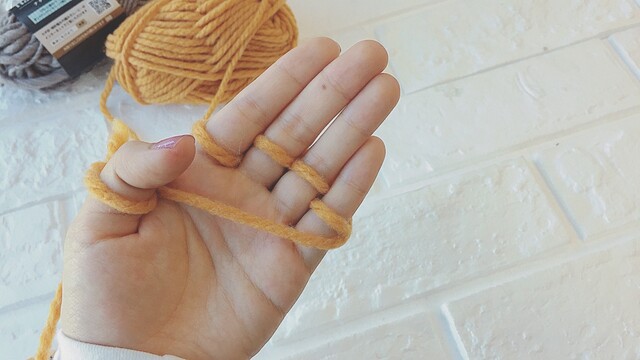 初心者でも簡単 指編みの基本 冬小物の編み方を写真付きで解説 Limia リミア
