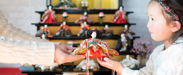 雛人形はいつから飾る ひな祭りの正しい祝い方を由来とともに解説 Limia リミア