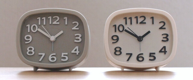 おすすめ 100均ダイソーの目覚まし時計がデザインも機能性も Limia リミア