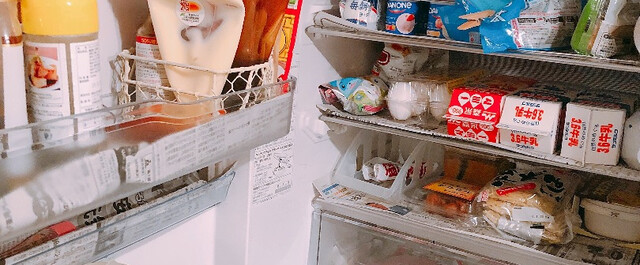 お掃除簡単 冷蔵庫の中に新聞紙を使うアイデア Limia リミア
