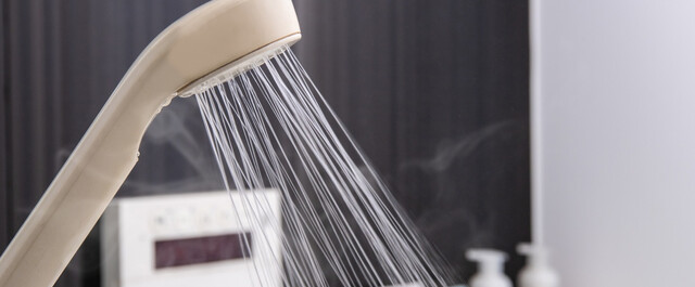 大人気❣️　シャワーヘッド 節水 4段階 取り付け簡単 ジェット機能付き