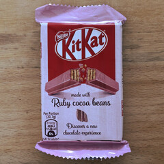 Nestle/Ruby cocoa beans/KitKat/スイーツ みんな大好きキットカット❣️
【Ruby…(1枚目)