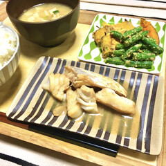 作り置きおかず/晩ごはん/和食/白身魚/たら/魚料理/... 下味冷凍レシピにハマっています。

昨日…(1枚目)