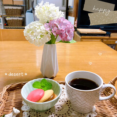 東京お土産/朝からおやつタイム♪ おはようございます(*´꒳`*)
今朝は…(2枚目)