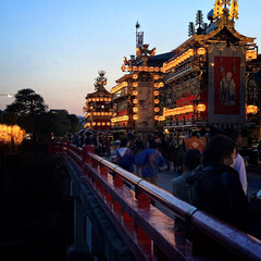 先週末、高山祭りへ出かけてきました☺️ 高山夜祭り
赤い中橋の手前に場所が取れま…(6枚目)