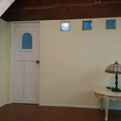 寝室/DIY/リフォーム/間仕切り壁/塗装仕上げ/ガラスブロック 寝室の間仕切り壁に明かりとりにガラスブロ…(1枚目)